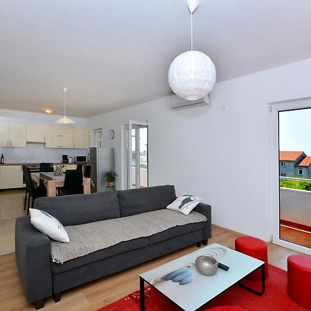 Apartment Wild Rose Подстрана Экстерьер фото