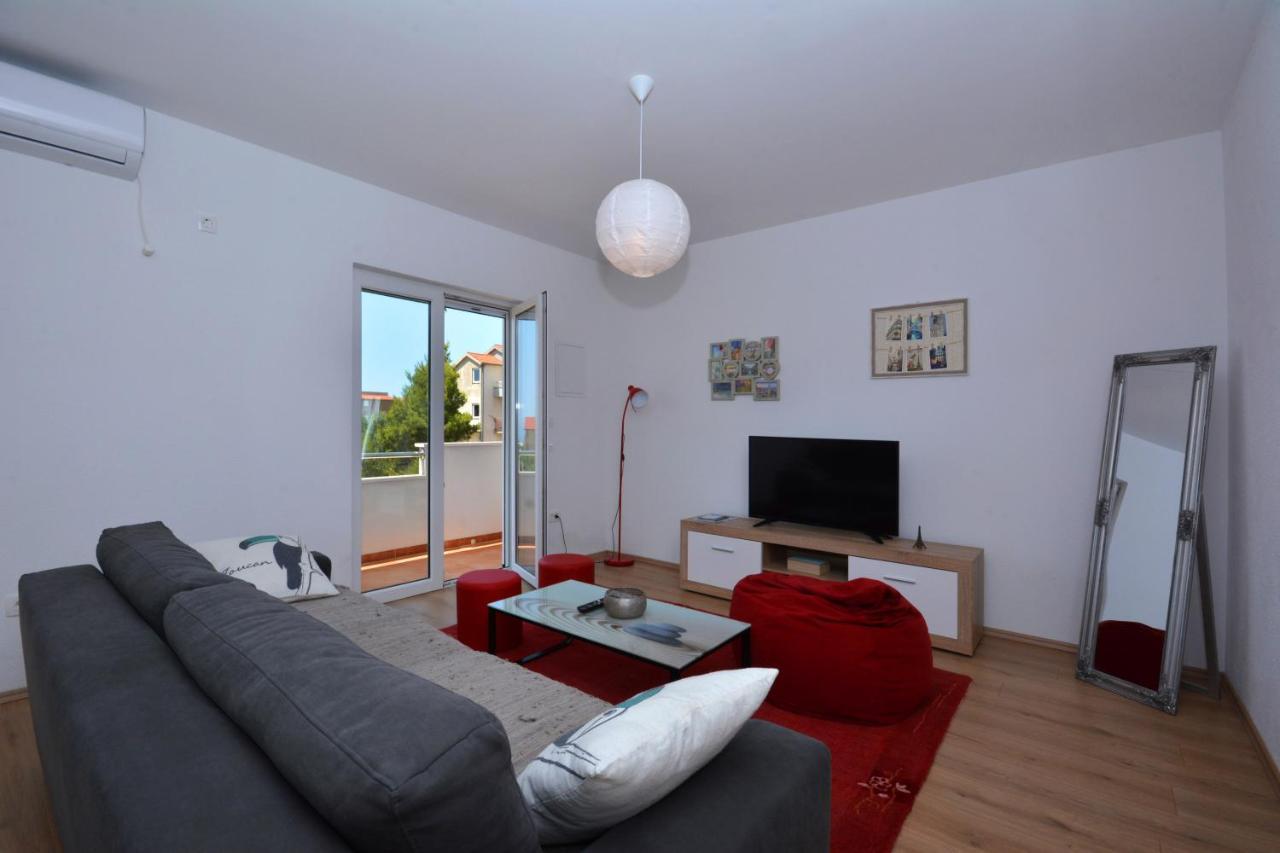 Apartment Wild Rose Подстрана Экстерьер фото